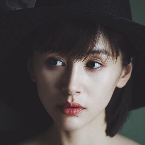从微博开屏封面袁泉说起，到底什么是高级脸？