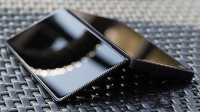 全面屏后,折叠手机会成为下一个热点吗?|中兴|