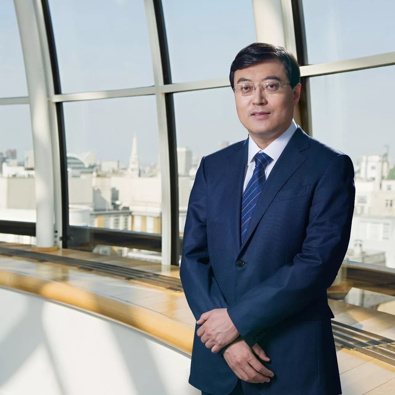 伊利潘刚:实业企业家要勇于承担新时代的历史