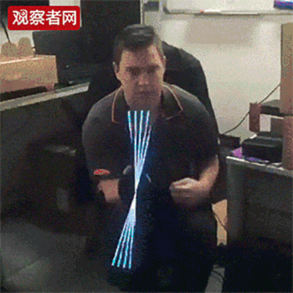 带有3D效果的LED电扇。 观察者网 图