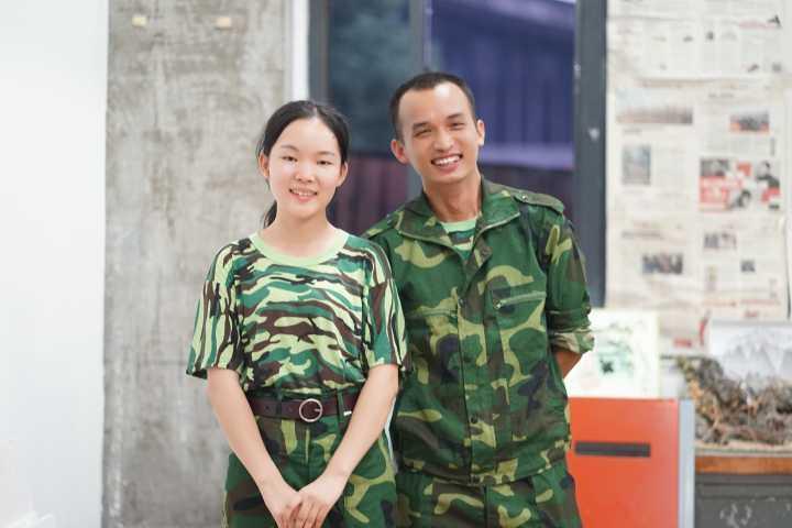 大叔 抱着娃上中国美院 毕业5年后重读本科|本