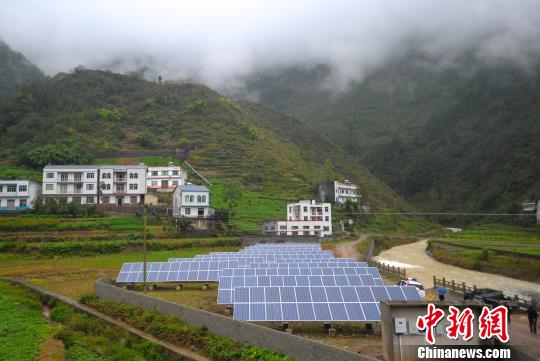 重庆电力光伏扶贫项目让6944户村民受益(图)|