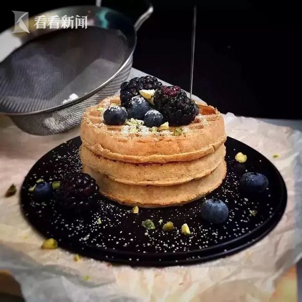 视频|不忍下口!新加坡女高中生3D咖啡拉花精致