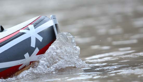 见证平板防水奇迹!90分钟渡长江荣耀Waterpla