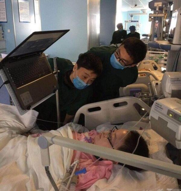 大渐冻症女博士安装眼动仪:能用眼球发微信|女