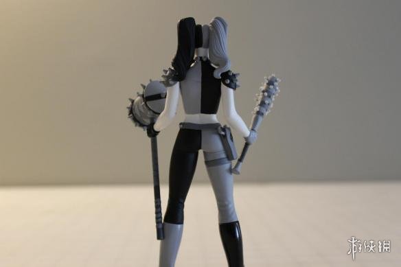 DC推出《蝙蝠侠》系列手办 黑白配色再现漫画