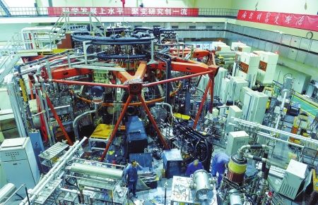↑10月19日,核工业西南物理研究院内的中国环流器二号装置。