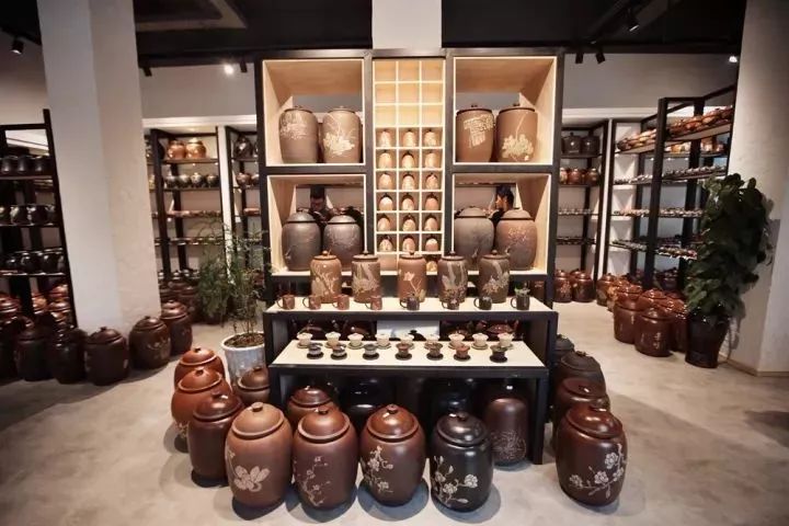 建水紫陶缸的名气是‘装’出来的。