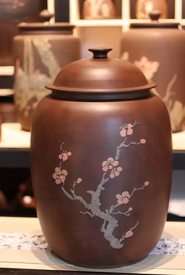 建水紫陶缸的名气是‘装’出来的。