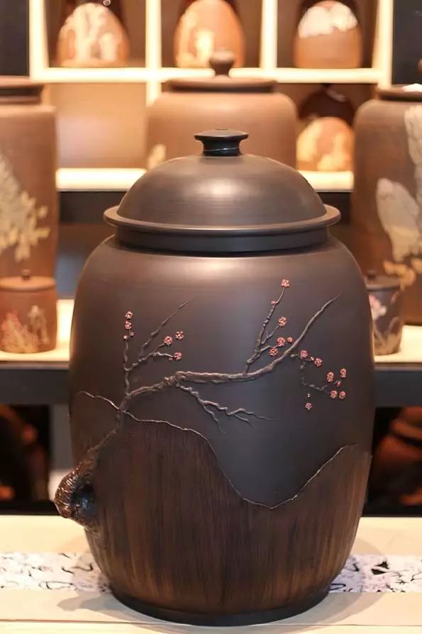 建水紫陶缸的名气是‘装’出来的。