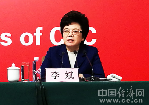 国家卫计委主任李斌:改革职称制度,为贫困地区