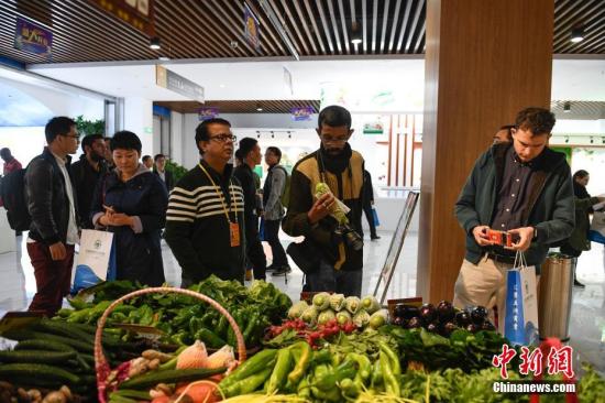 中外记者河北探访首个投入运营的北京外迁产业