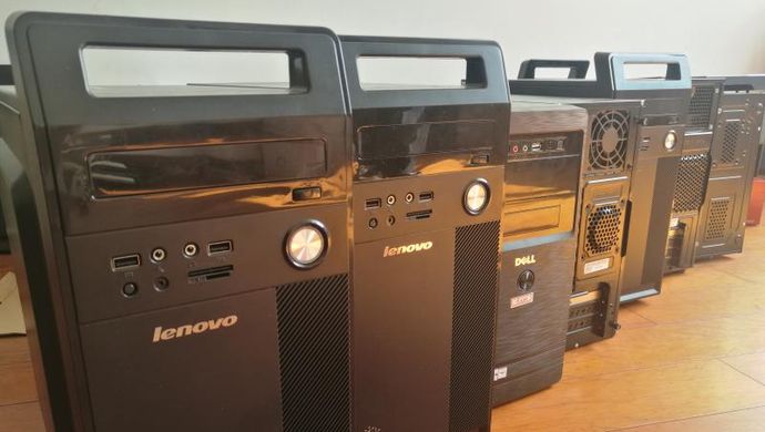 小区广告转卖二手电脑有套路:上海警方破获一