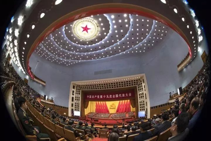 明天11:45,十九届中央政治局常委同中外记者见