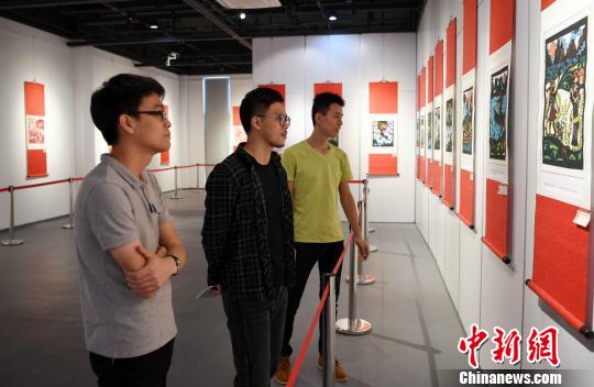 中华民俗节日剪纸艺术作品展亮相福州|艺术馆