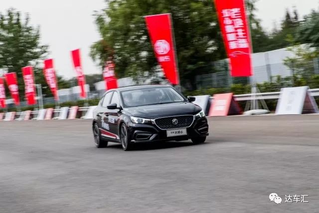 那天我被一台名爵6切2挡干掉了,追了一路都没看见车尾灯