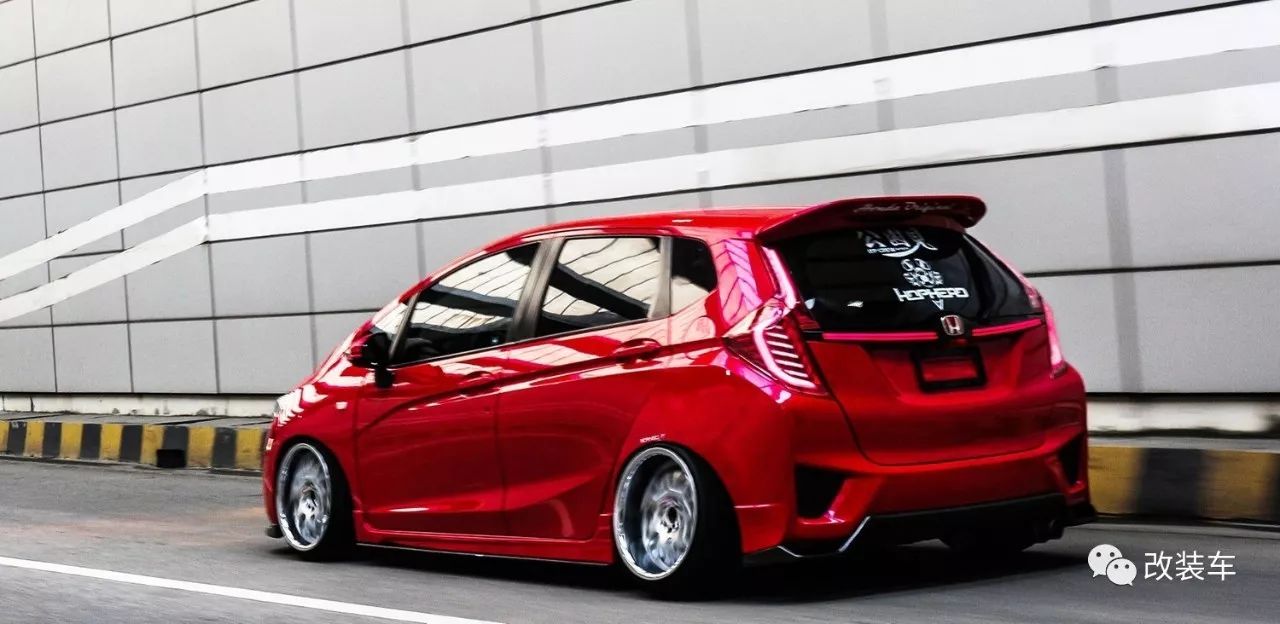 老妈把GK5换成了CVT,仍然阻挡不了他把飞度改装成