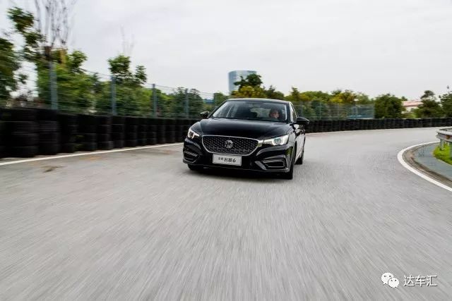 那天我被一台名爵6切2挡干掉了,追了一路都没看见车尾灯