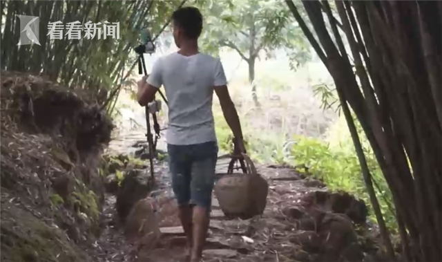 视频|网红农民直播乡村生活 坐拥十三万粉丝