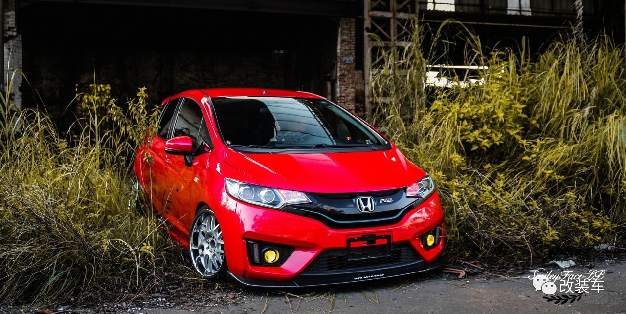 老妈把GK5换成了CVT,仍然阻挡不了他把飞度改装成