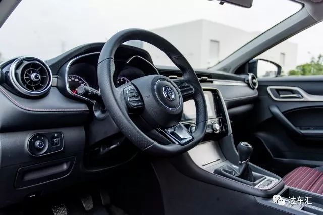 那天我被一台名爵6切2挡干掉了,追了一路都没看见车尾灯