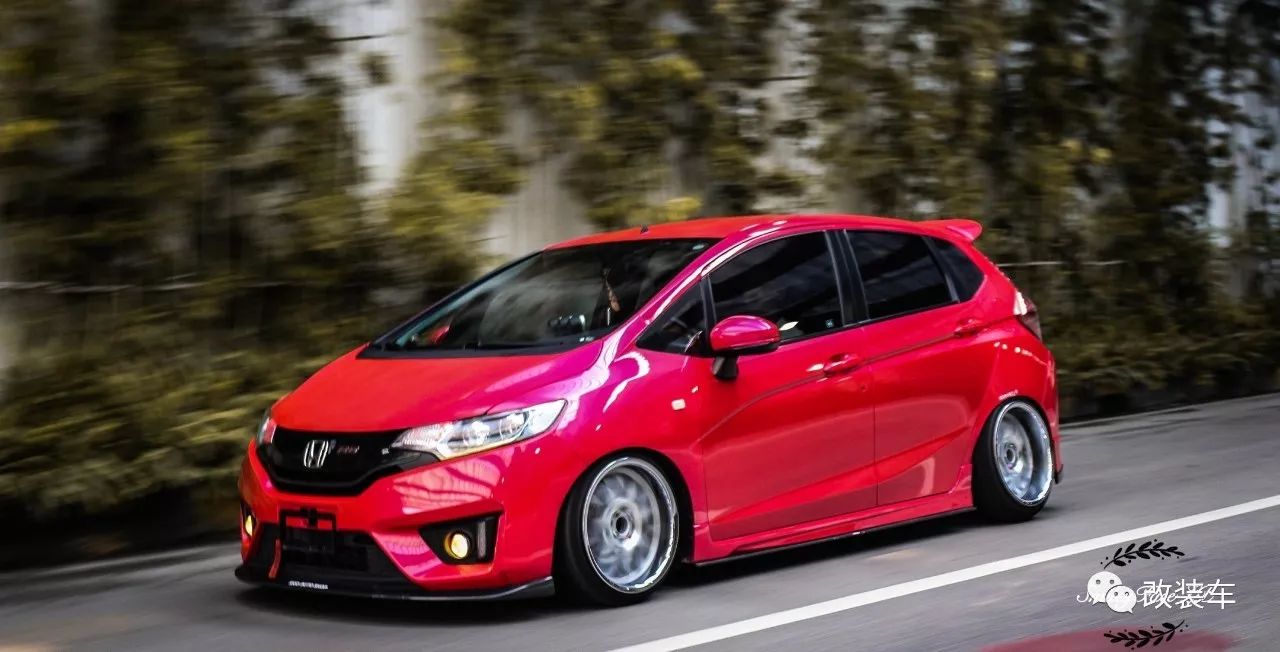 老妈把GK5换成了CVT,仍然阻挡不了他把飞度改装成