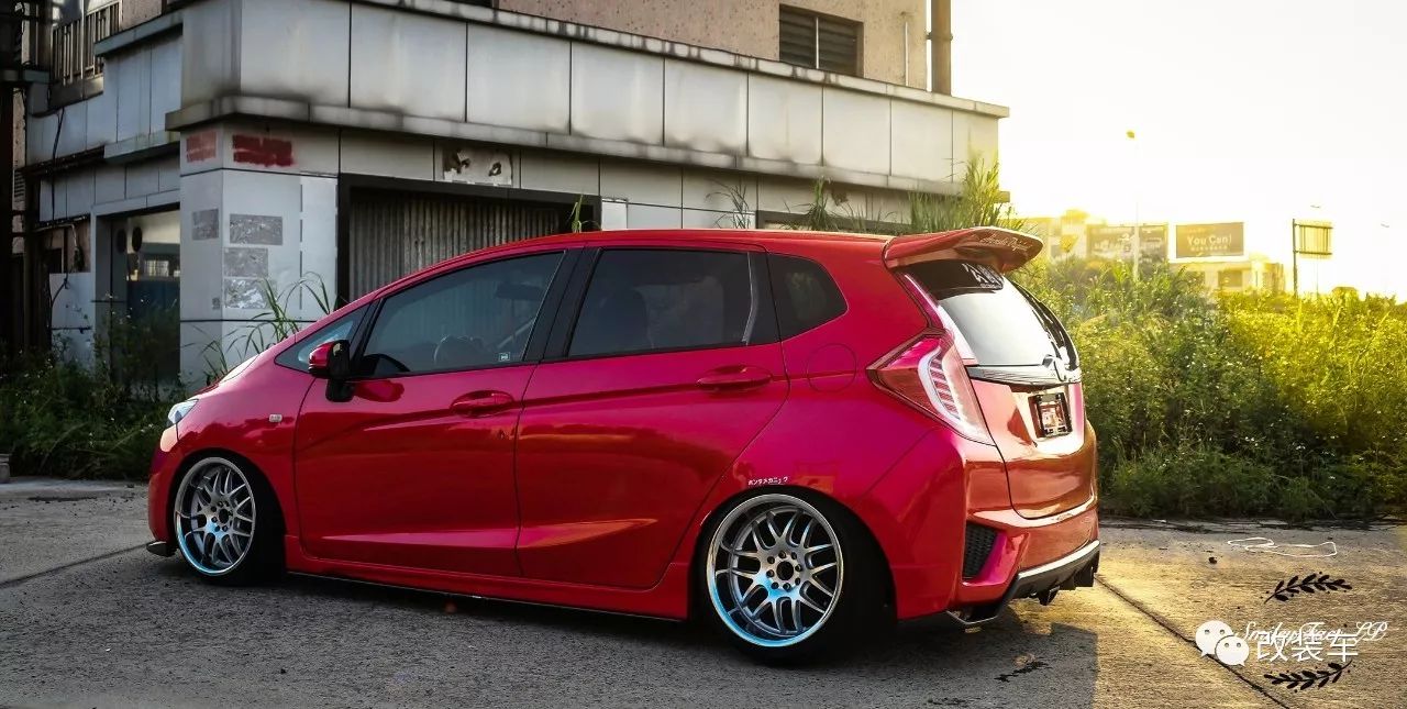 老妈把GK5换成了CVT,仍然阻挡不了他把飞度改装成