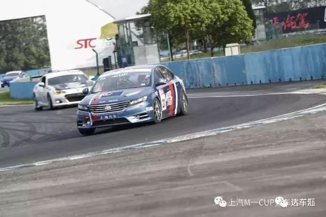 那天我被一台名爵6切2挡干掉了,追了一路都没看见车尾灯