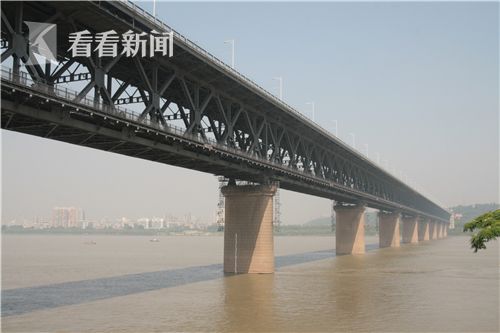 武汉长江大桥通车60周年--中国桥梁走向世界的
