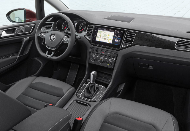 【奇葩】为了能省20元的过路费,他花15万买了台MPV,还是合资的