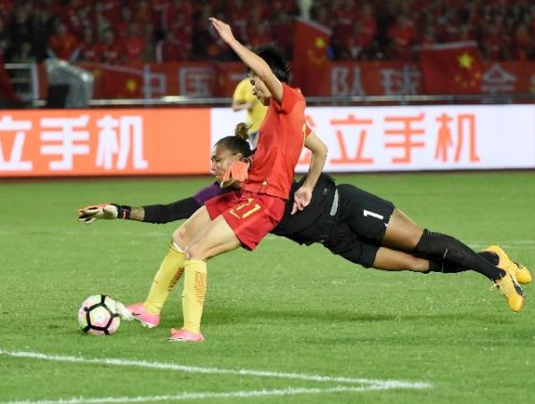 中国女足主帅布鲁诺的无奈:最近还有姑娘要退