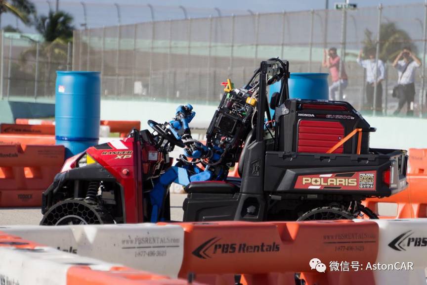 到底什么样的程度的自动驾驶才能被称为无人驾驶?