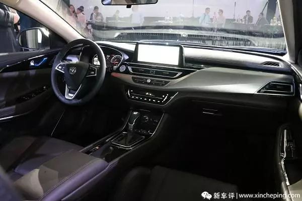 【尝鲜】现在的国产车都这么牛吗?好看就算了还有料!