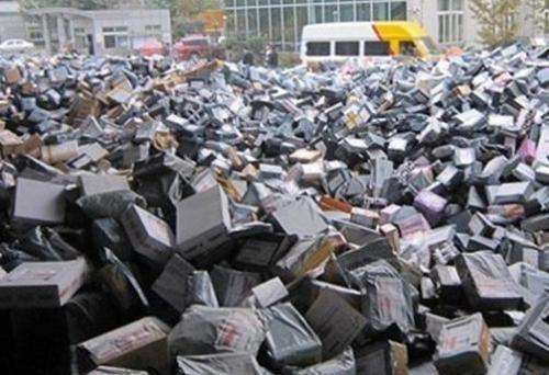 热点丨每年产生垃圾数百万吨?一种新的快递盒