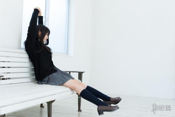 每日福利送不停 JK制服小姐姐的白丝美腿真是