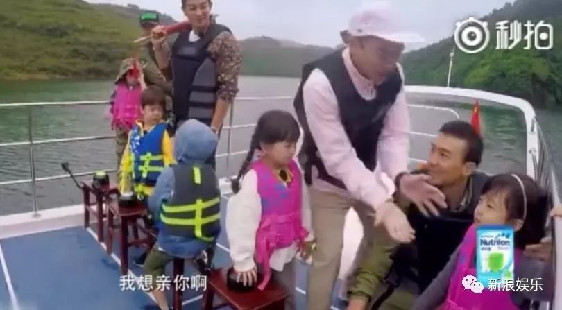 陈小春的大型双标现场,他是真控制不住女儿奴的灵魂...