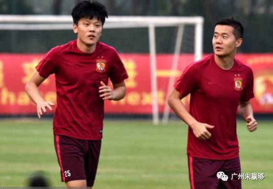 七星伴粤!恒大队徽呈现新元素