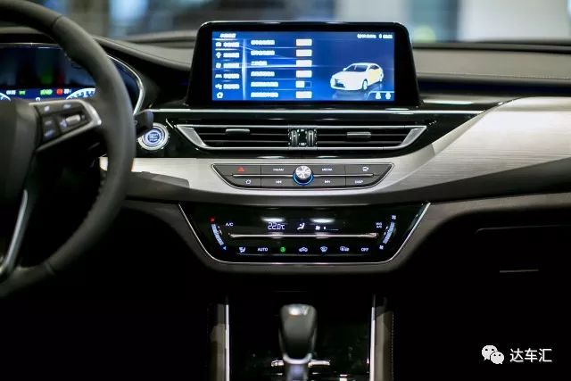 在轿车市场正面与合资品牌抗衡,长安睿骋CC亮相