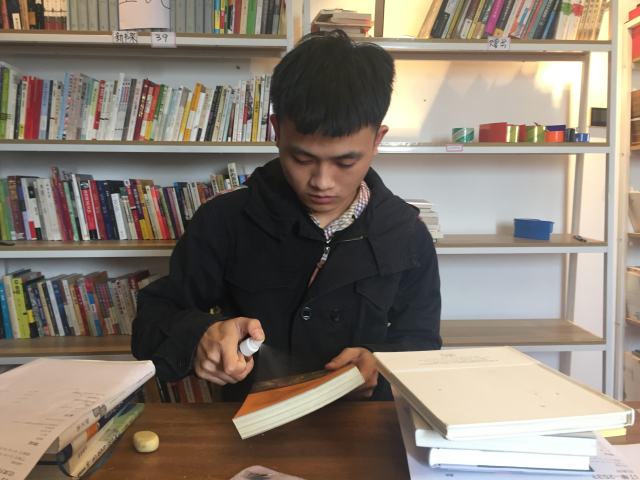 买书如山倒,读书如抽丝?那就让图书循环起来|魏