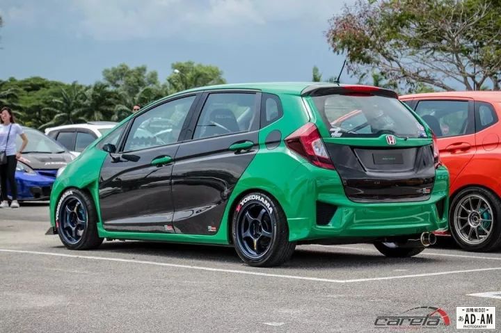 改了碳纤维+骚绿配色还不够?这辆GK5换轮毂就跟换鞋一样!