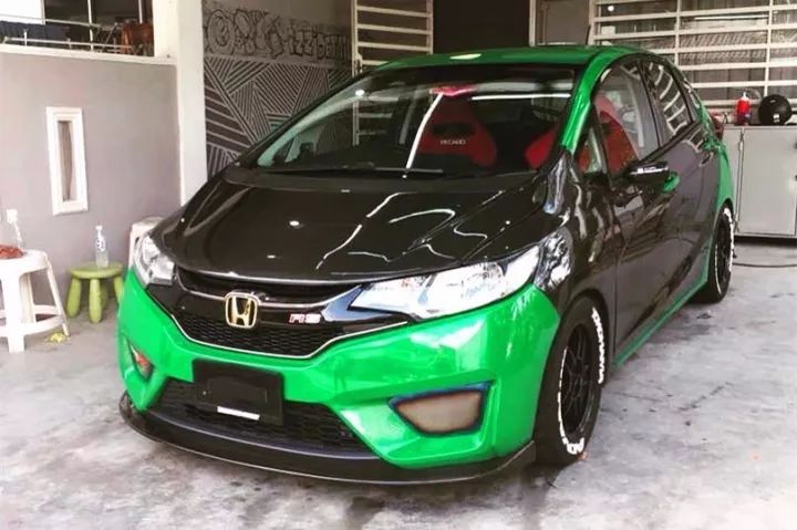 改了碳纤维+骚绿配色还不够?这辆GK5换轮毂就跟换鞋一样!