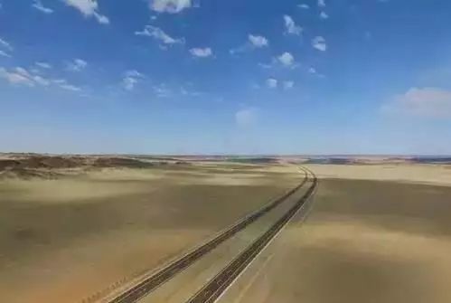 我要请假!去G7京新高速自驾游!