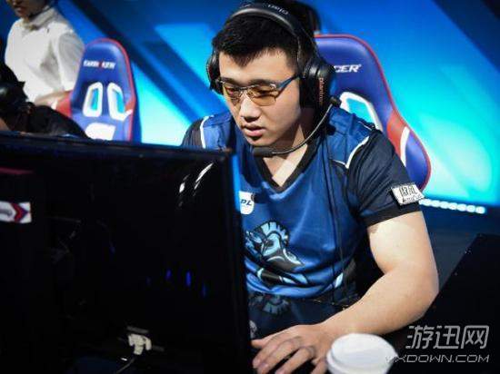 LOL死亡宣告直播打老婆 输游戏心态爆炸,已被