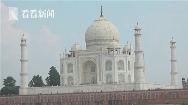 印度:拒绝骚扰遭群殴 瑞士情侣被打骨折|瑞士|印