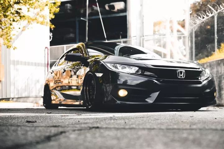 普通版买回来改成低趴还不够,最后再买一台全新思域Type-R!