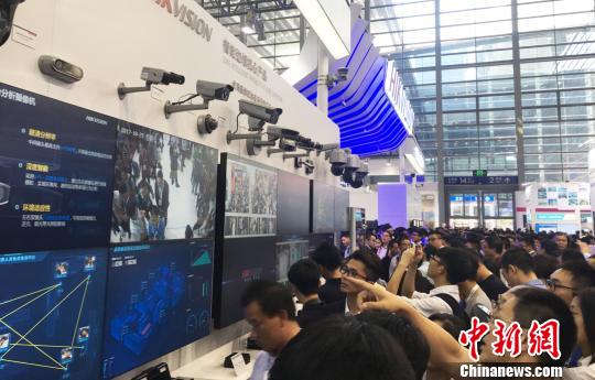 第十六届安博会深圳开幕 安防被动防御变主动