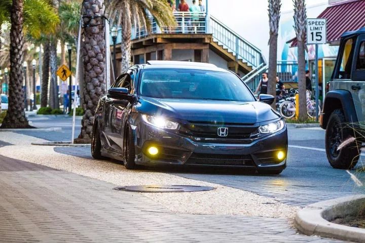 普通版买回来改成低趴还不够,最后再买一台全新思域Type-R!