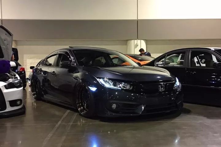 普通版买回来改成低趴还不够,最后再买一台全新思域Type-R!