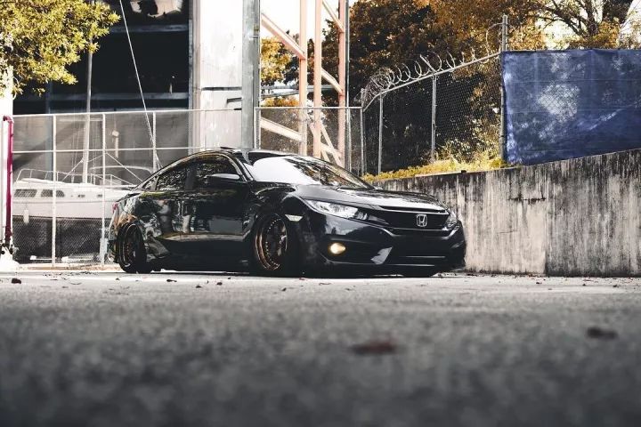 普通版买回来改成低趴还不够,最后再买一台全新思域Type-R!