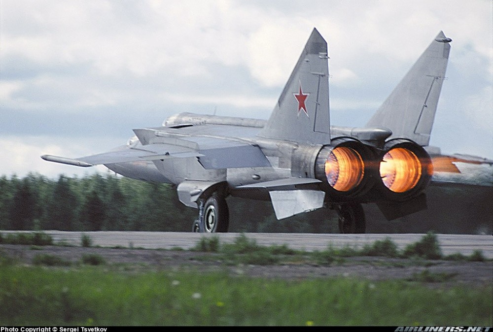 图片：米格-25战斗机的传奇得益于让钢铁能够飞上天的R15B-300发动机。